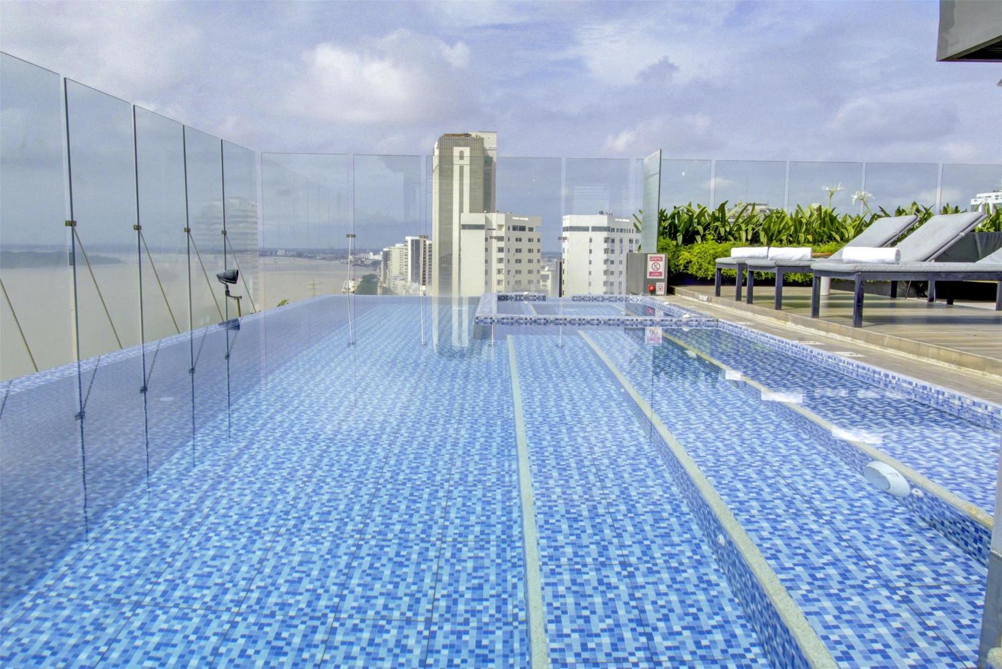 Doubletree By Hilton Guayaquil Hotel ภายนอก รูปภาพ