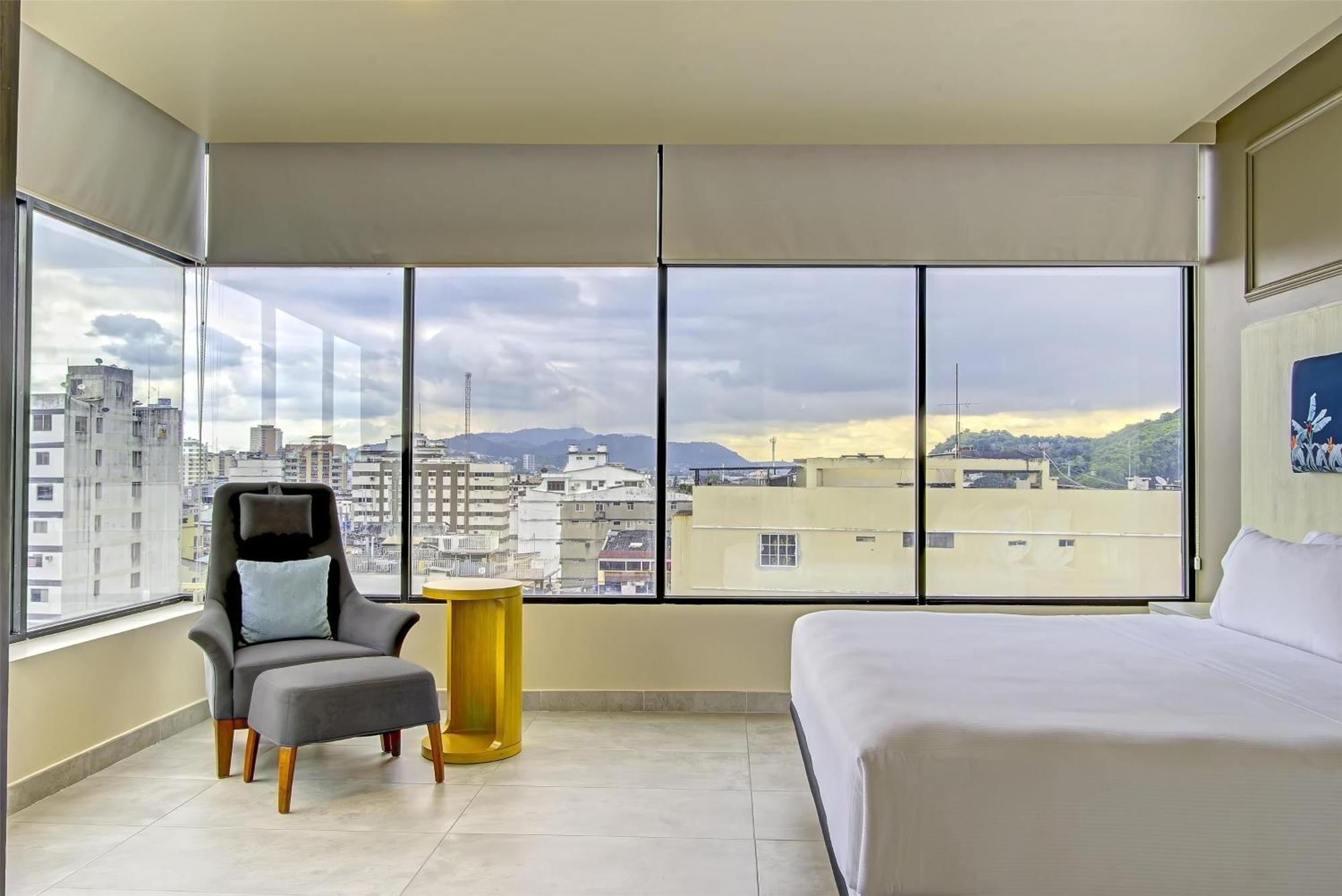 Doubletree By Hilton Guayaquil Hotel ภายนอก รูปภาพ